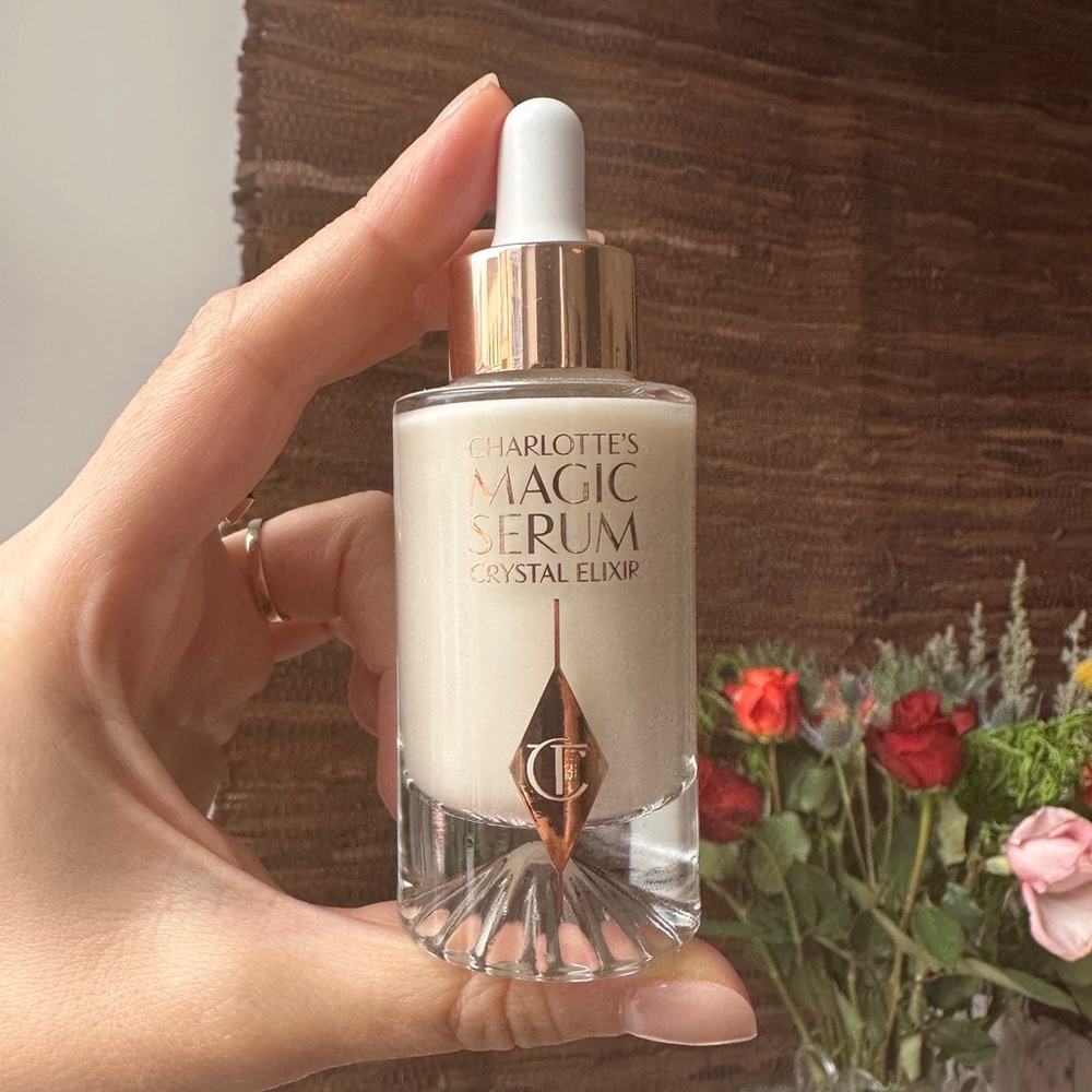 CHARLOTTE TILBURY MAGIC SERUM